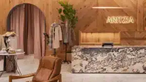 AI agent assist beats robotic humanless automation in high-touch retail CX